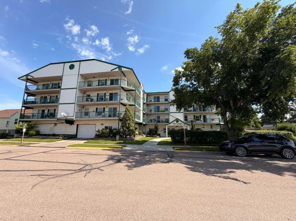 848 4 Avenue Wainwright AB T9W 1V6