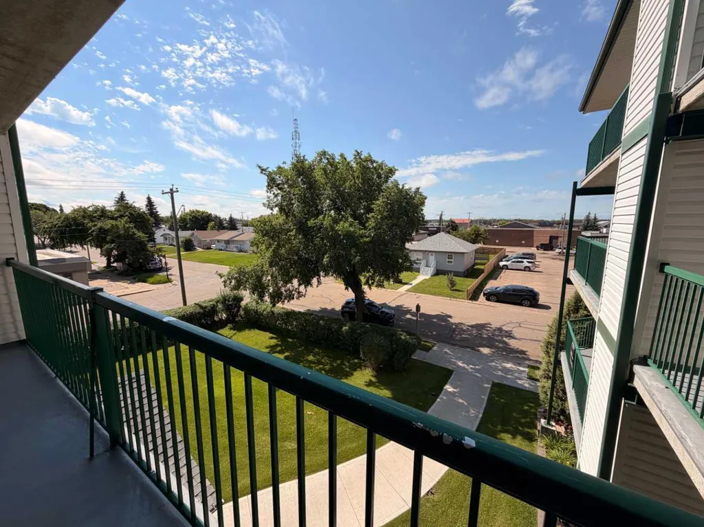 848 4 Avenue Wainwright AB T9W 1V6