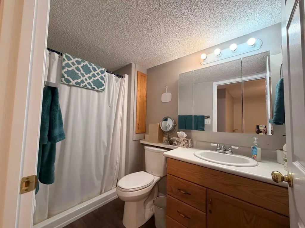 848 4 Avenue Wainwright AB T9W 1V6