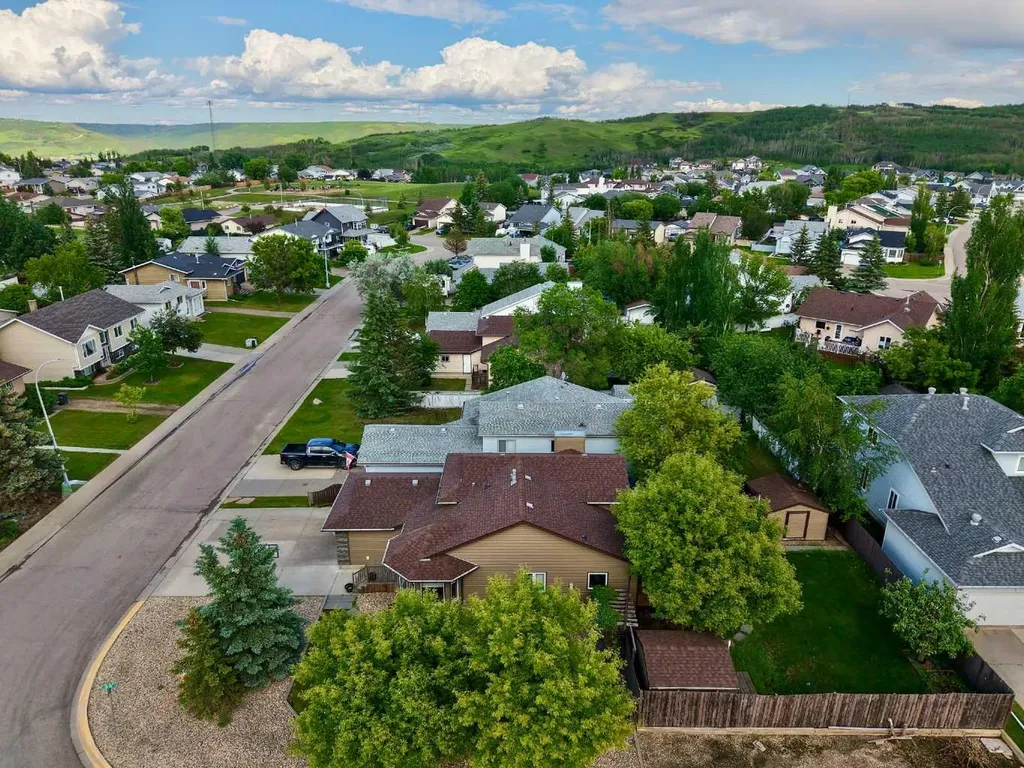8101 103 Avenue Peace River AB T8S 1M9