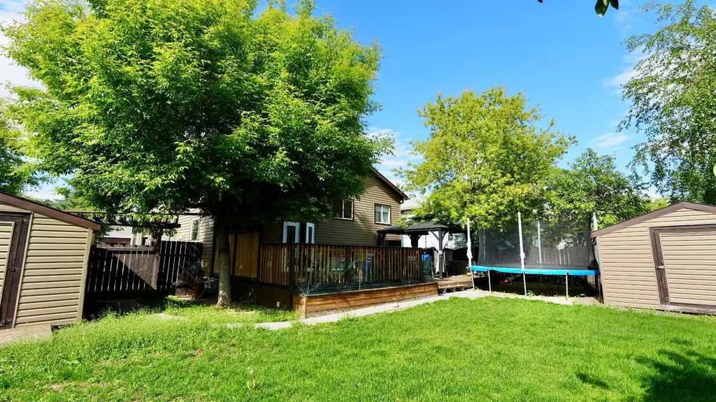 8101 103 Avenue Peace River AB T8S 1M9