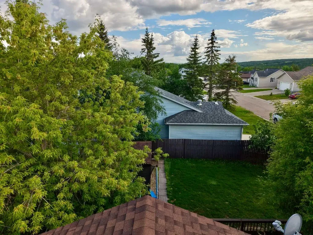 8101 103 Avenue Peace River AB T8S 1M9