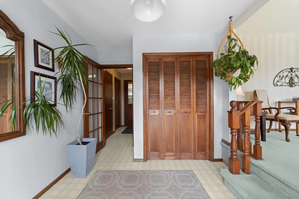 6314 43a Avenue Close Camrose AB T4V3N3