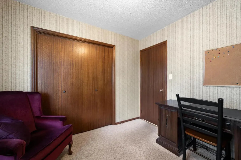 6314 43a Avenue Close Camrose AB T4V3N3