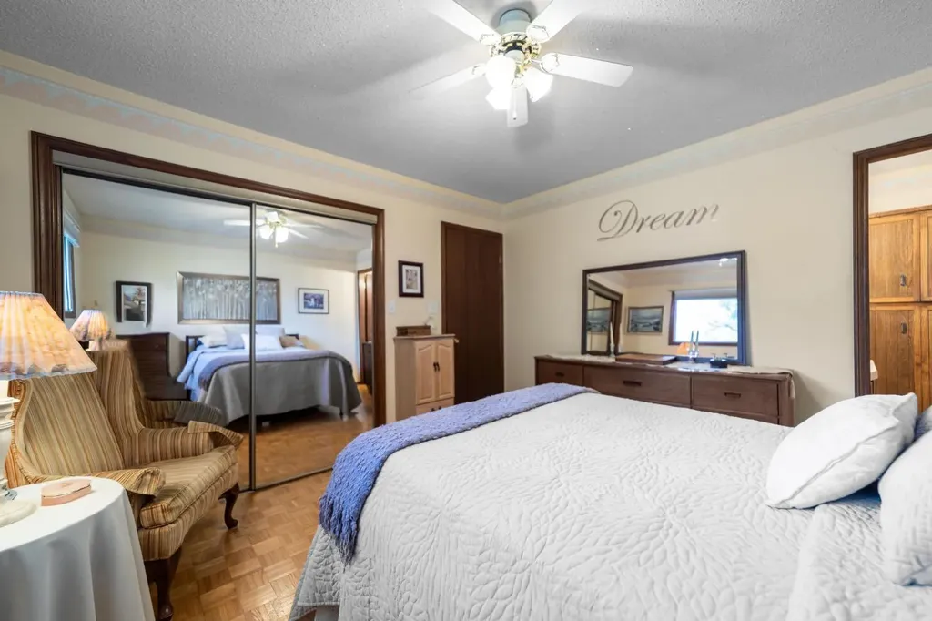 6314 43a Avenue Close Camrose AB T4V3N3