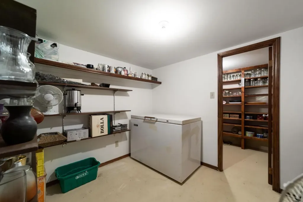 6314 43a Avenue Close Camrose AB T4V3N3