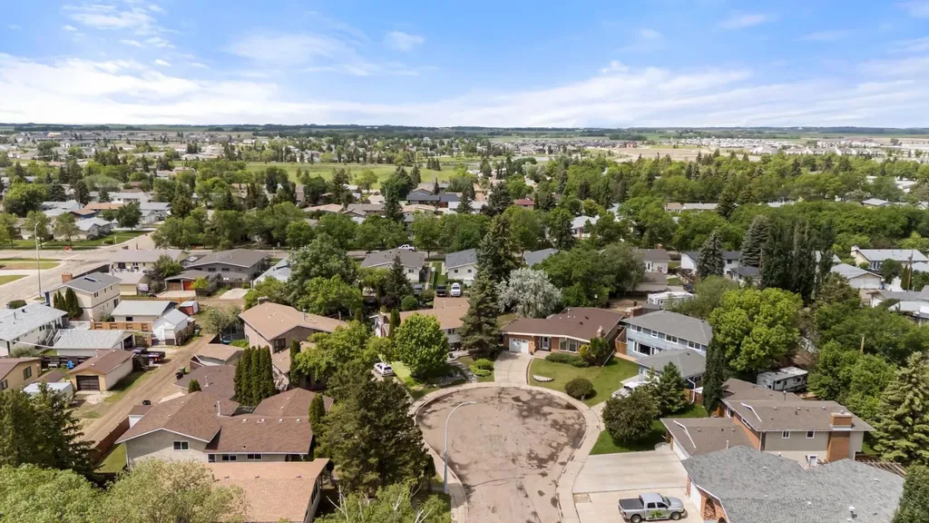 6314 43a Avenue Close Camrose AB T4V3N3