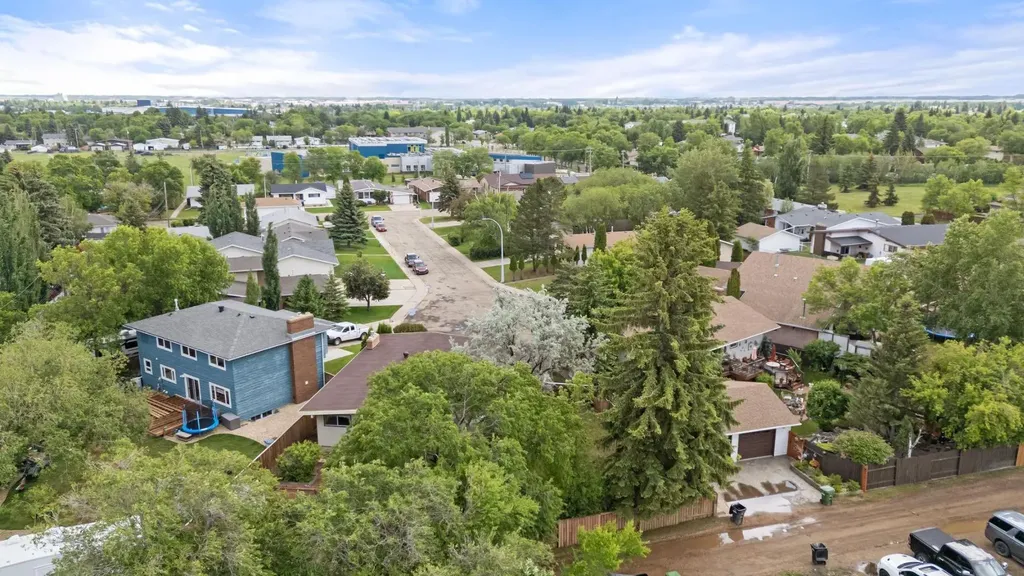 6314 43a Avenue Close Camrose AB T4V3N3