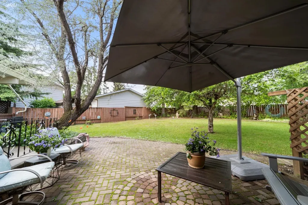 6314 43a Avenue Close Camrose AB T4V3N3