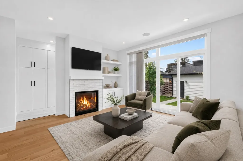 1746 49 Avenue SW Calgary AB T2T 2T9