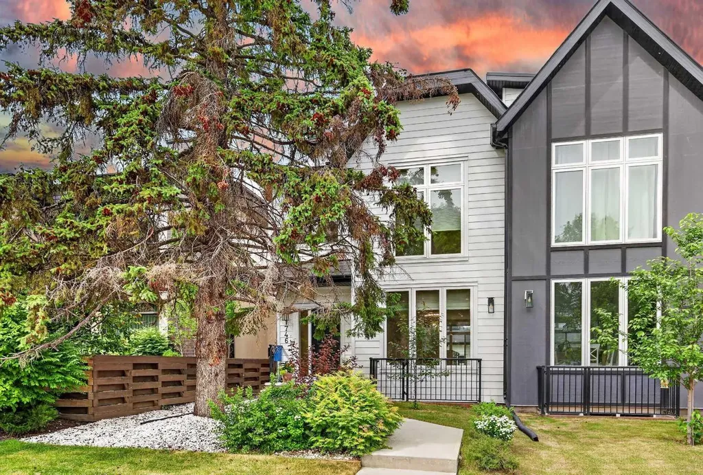 1746 49 Avenue SW Calgary AB T2T 2T9