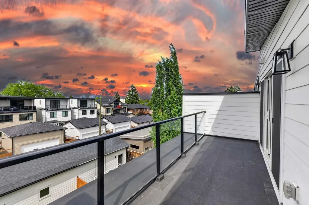 1746 49 Avenue SW Calgary AB T2T 2T9