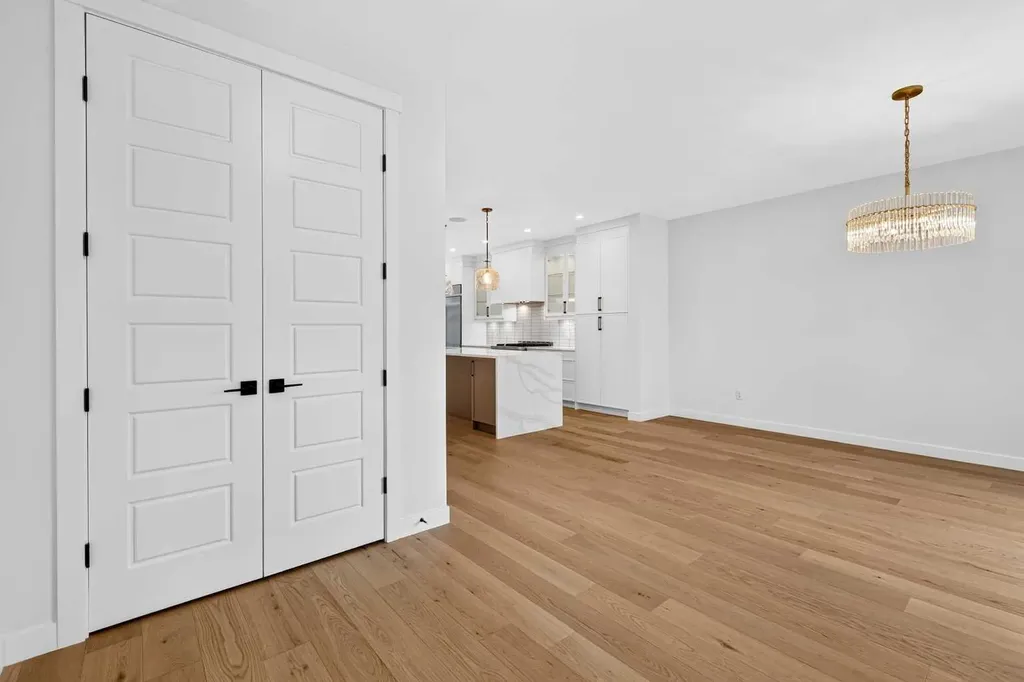 1746 49 Avenue SW Calgary AB T2T 2T9