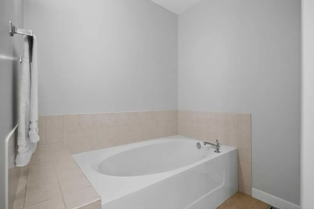 103 Bridle Estates Mews SW Calgary AB T2A 6R1