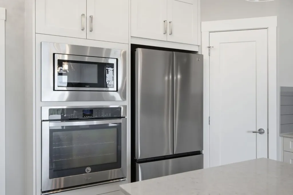 10 Walgrove Walk SE Calgary AB T2X 4E3