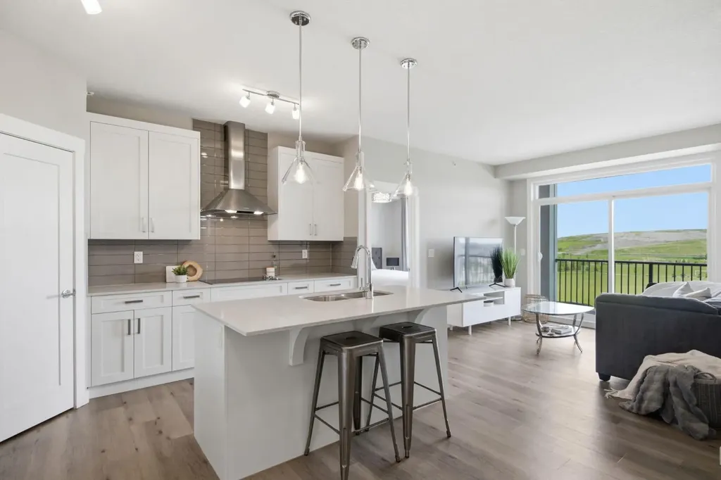 10 Walgrove Walk SE Calgary AB T2X 4E3