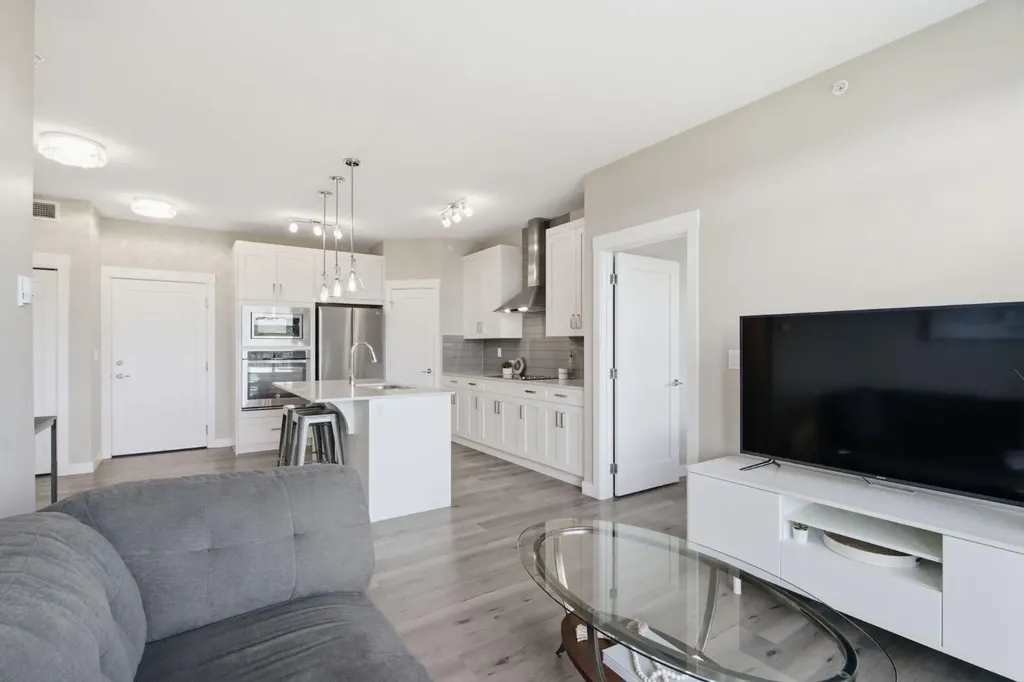 10 Walgrove Walk SE Calgary AB T2X 4E3