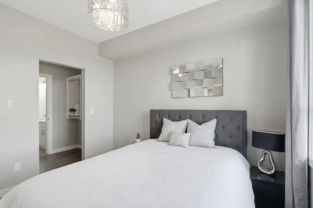 10 Walgrove Walk SE Calgary AB T2X 4E3