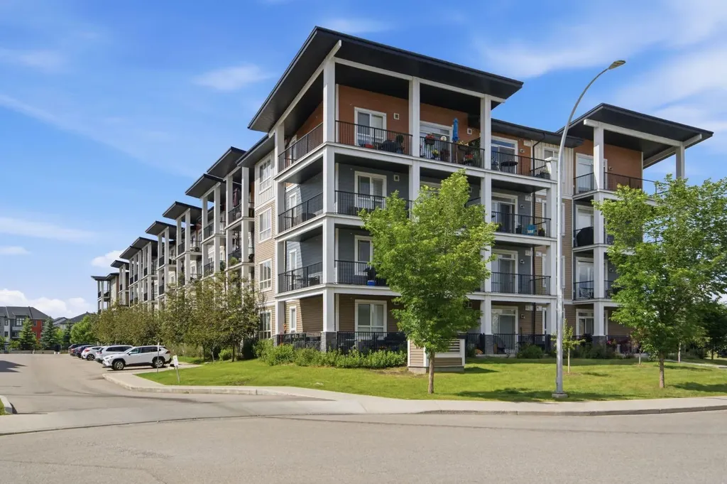 10 Walgrove Walk SE Calgary AB T2X 4E3