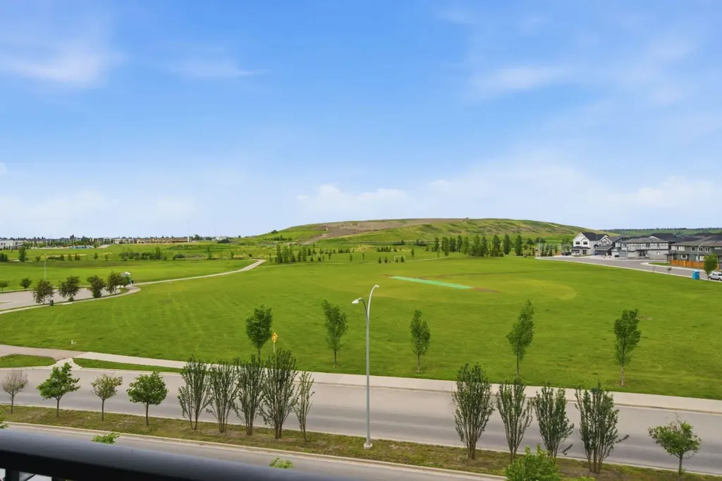 10 Walgrove Walk SE Calgary AB T2X 4E3