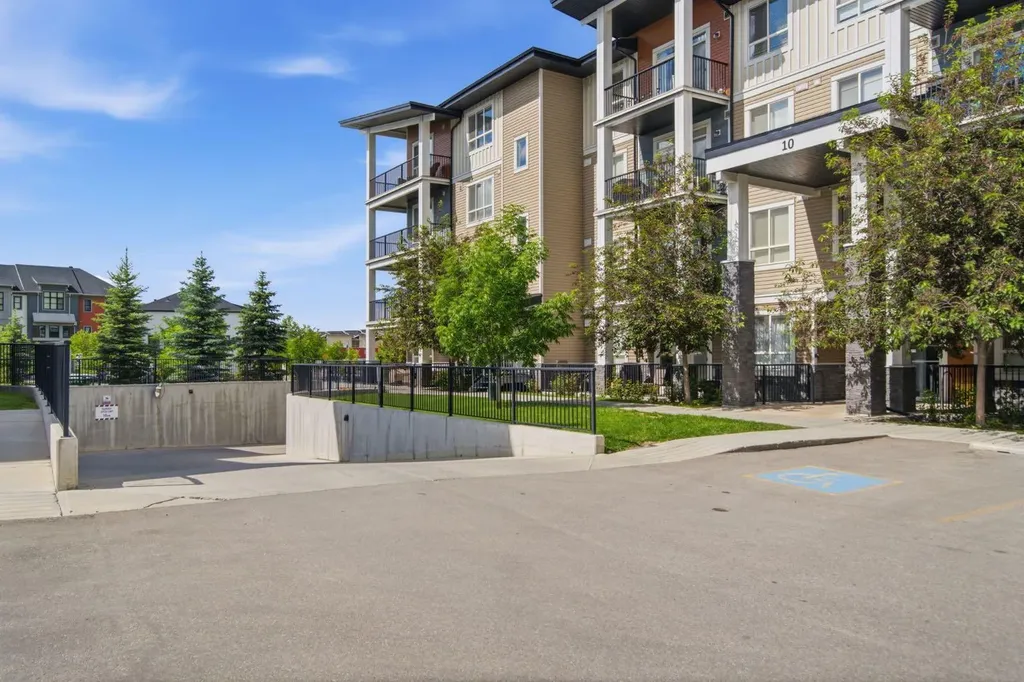 10 Walgrove Walk SE Calgary AB T2X 4E3