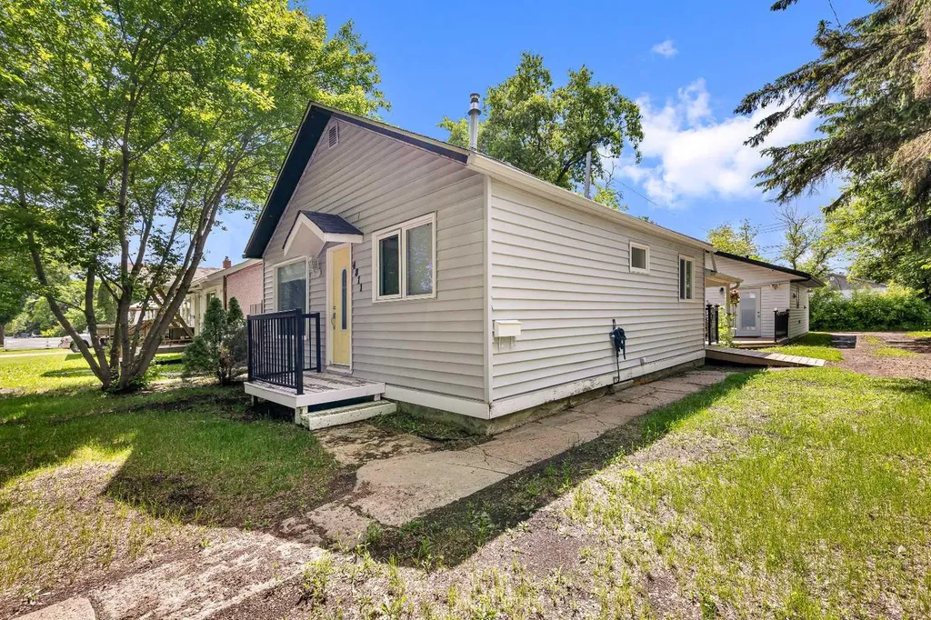 4811 40 Street Lloydminster SK S9V 0C3