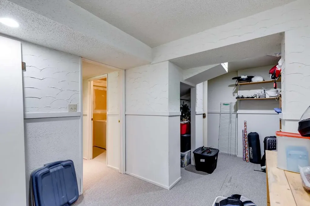 2187 Woodview Drive SW Calgary AB T2W 3N8