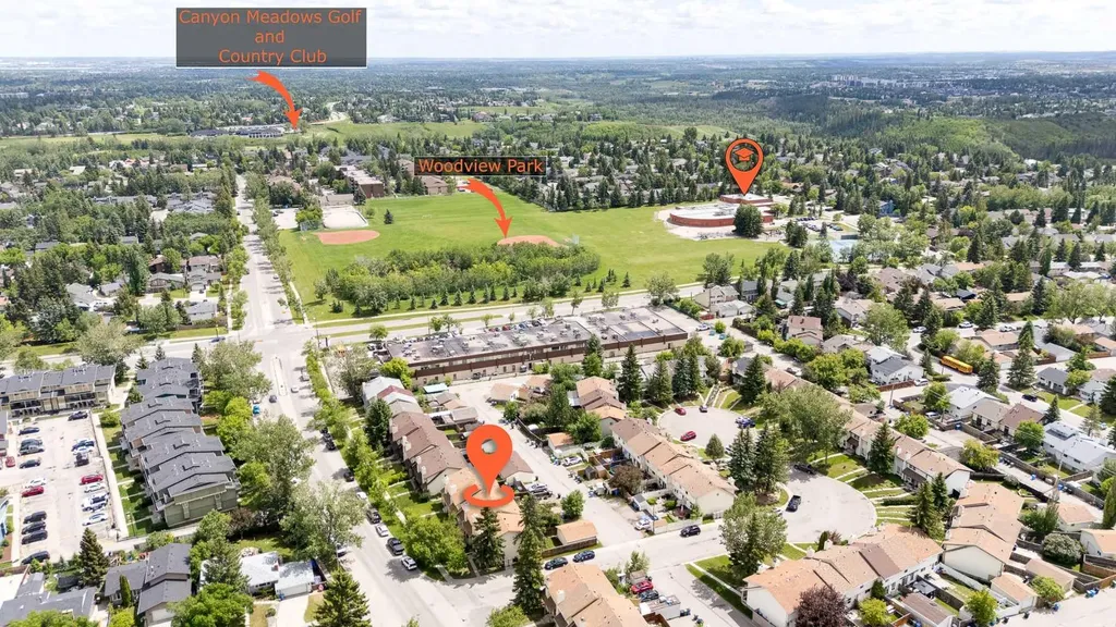 2187 Woodview Drive SW Calgary AB T2W 3N8