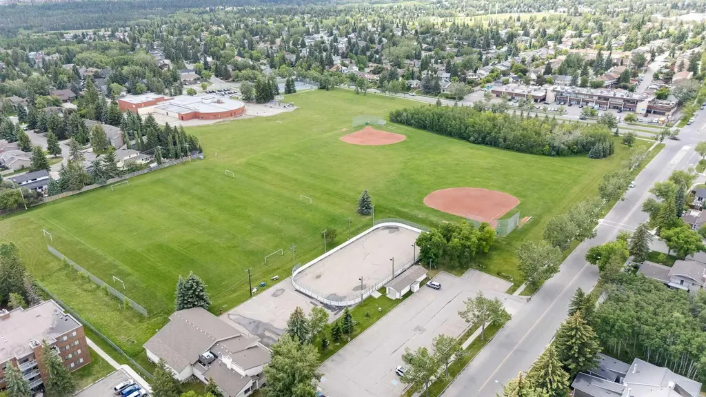 2187 Woodview Drive SW Calgary AB T2W 3N8