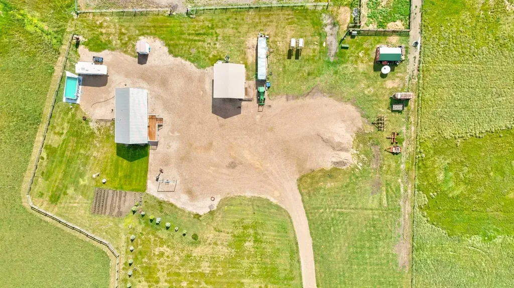 112041 Range Road 234 Nobleford AB T0L 1S0