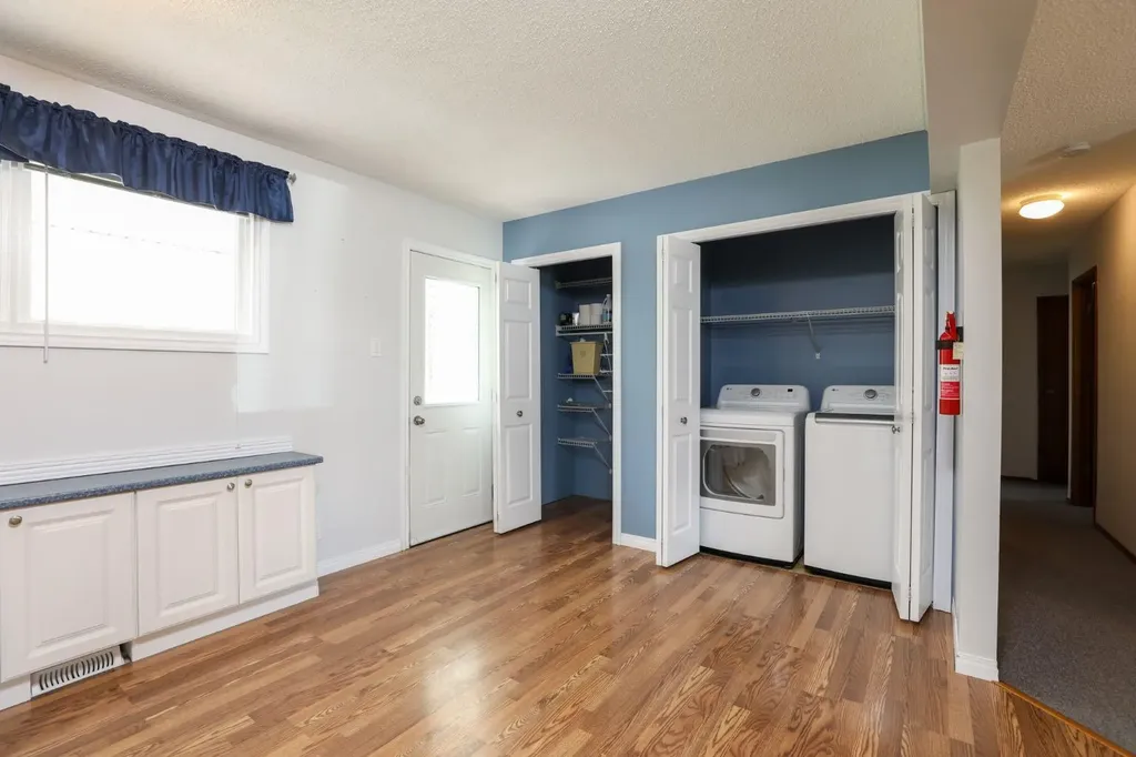 58 N 1a Street E Magrath AB T0K 1J0
