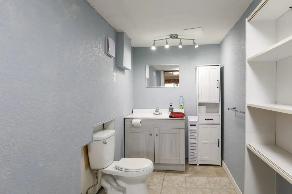 58 N 1a Street E Magrath AB T0K 1J0