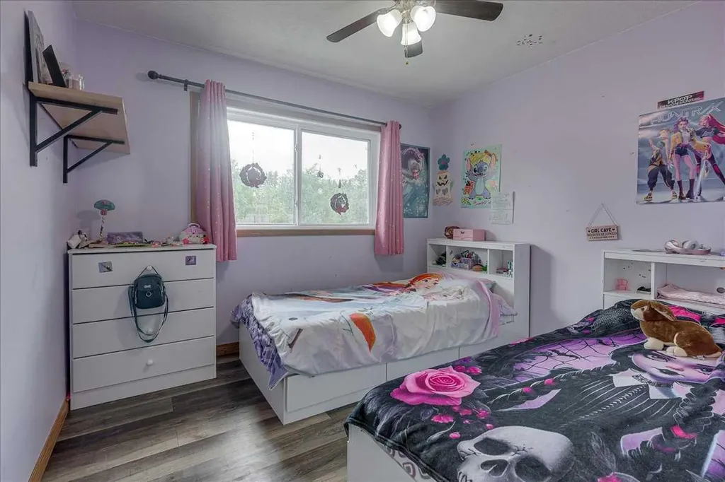 4809 42 Street Ponoka AB T4J 1C3