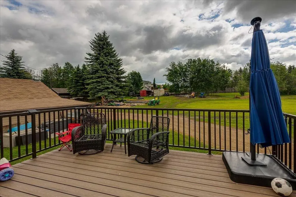 4809 42 Street Ponoka AB T4J 1C3