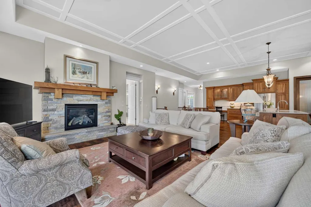 90 Waters Edge Drive Heritage Pointe AB T1S 4K4