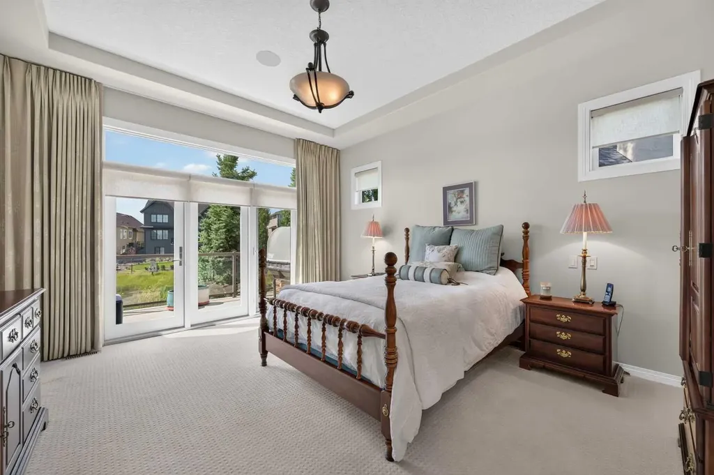 90 Waters Edge Drive Heritage Pointe AB T1S 4K4