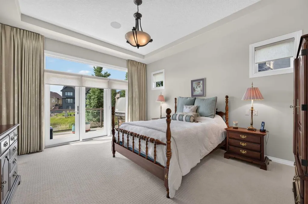 90 Waters Edge Drive Heritage Pointe AB T1S 4K4