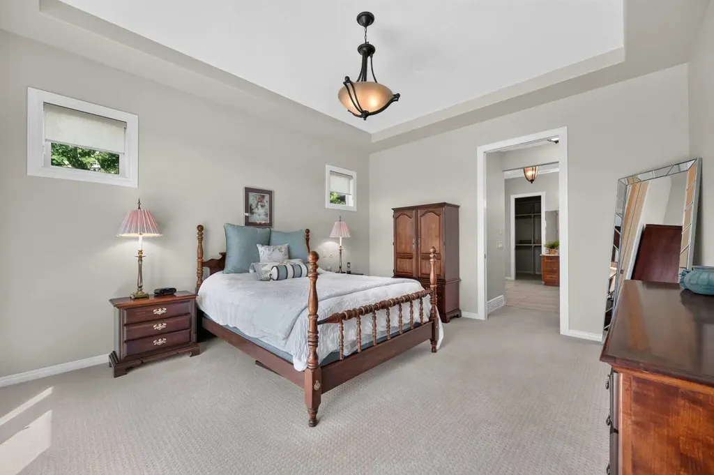 90 Waters Edge Drive Heritage Pointe AB T1S 4K4