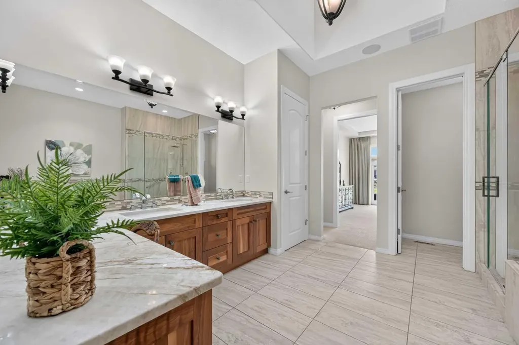 90 Waters Edge Drive Heritage Pointe AB T1S 4K4
