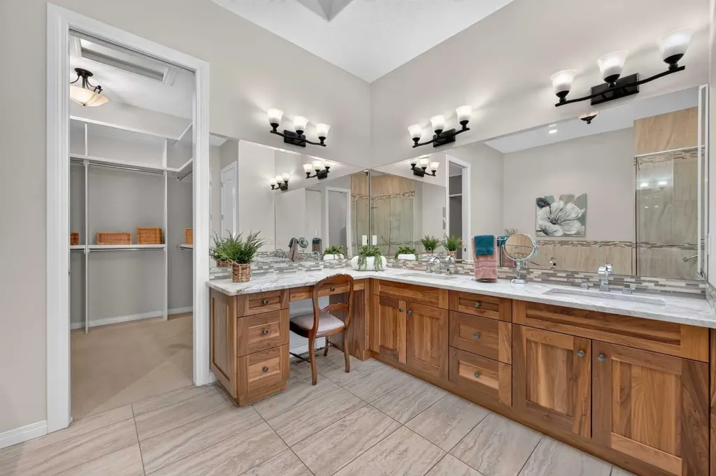 90 Waters Edge Drive Heritage Pointe AB T1S 4K4