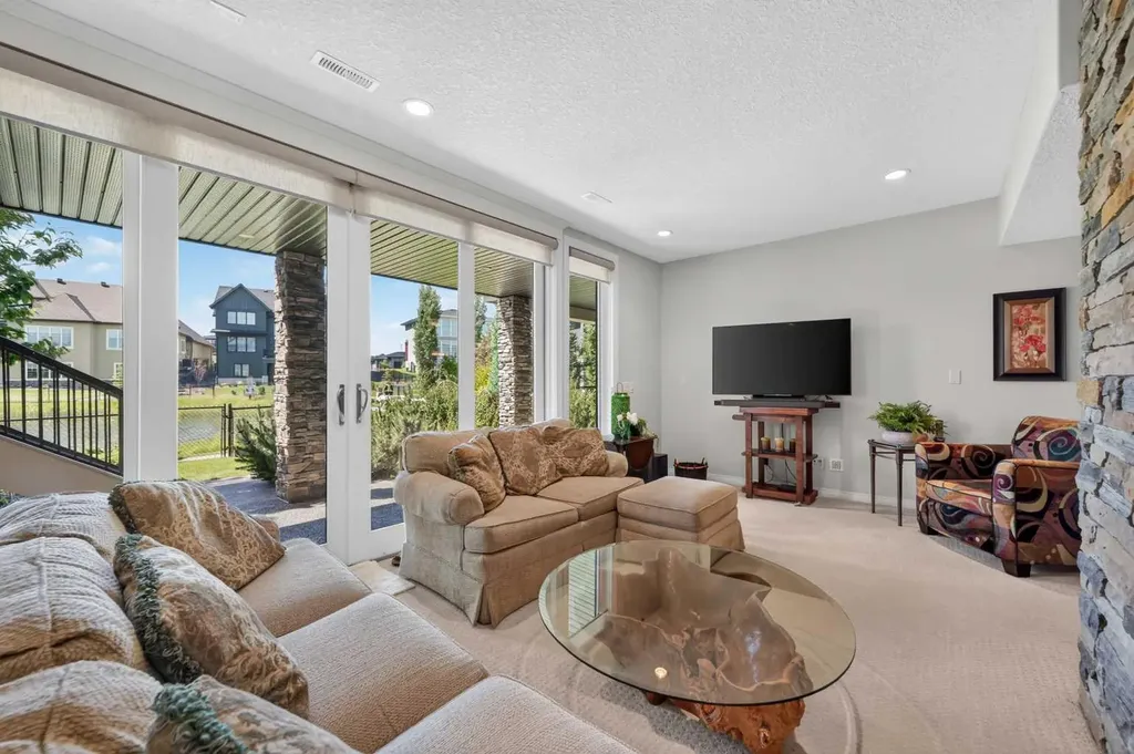 90 Waters Edge Drive Heritage Pointe AB T1S 4K4
