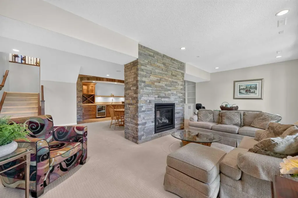 90 Waters Edge Drive Heritage Pointe AB T1S 4K4
