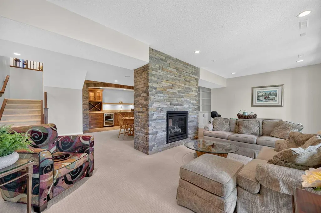90 Waters Edge Drive Heritage Pointe AB T1S 4K4