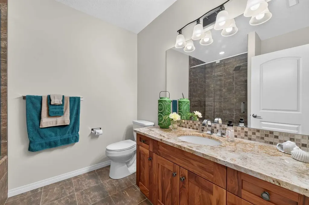 90 Waters Edge Drive Heritage Pointe AB T1S 4K4