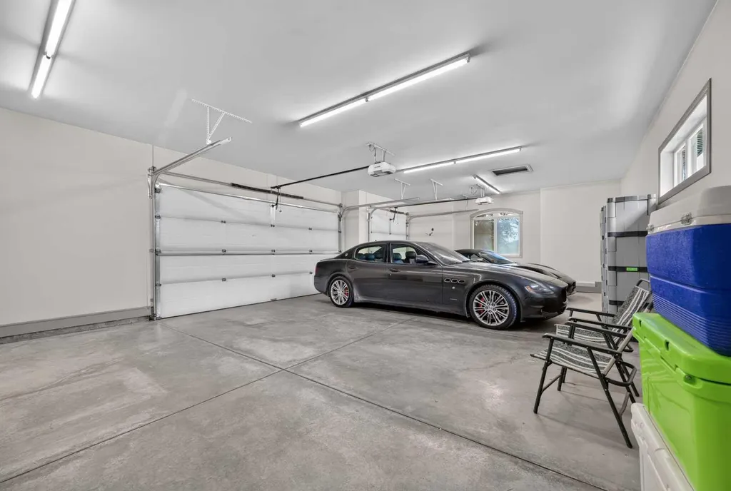 90 Waters Edge Drive Heritage Pointe AB T1S 4K4