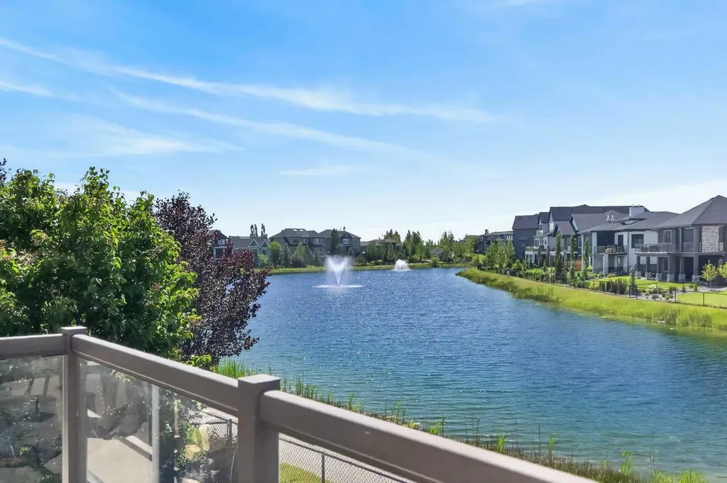 90 Waters Edge Drive Heritage Pointe AB T1S 4K4