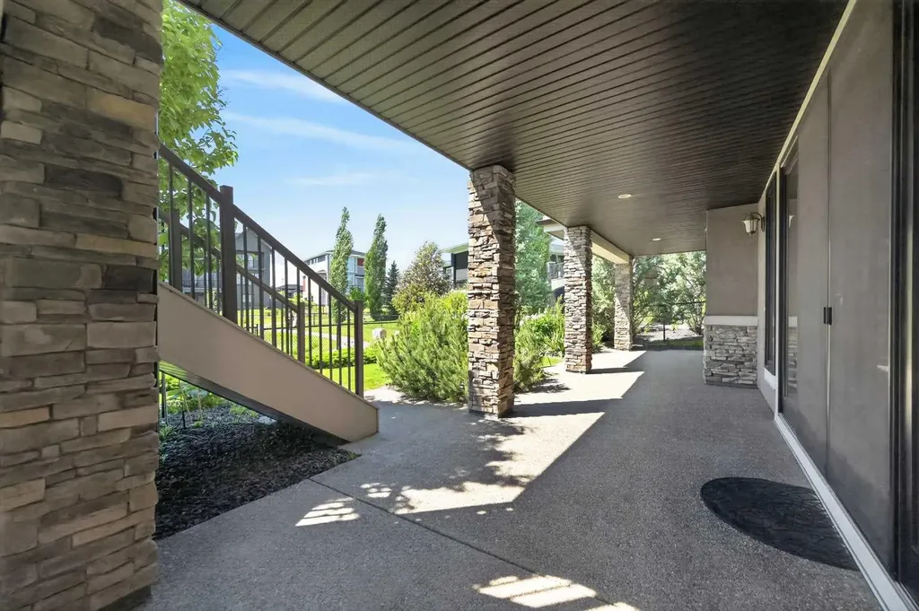90 Waters Edge Drive Heritage Pointe AB T1S 4K4