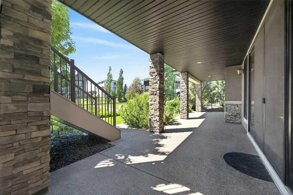 90 Waters Edge Drive Heritage Pointe AB T1S 4K4