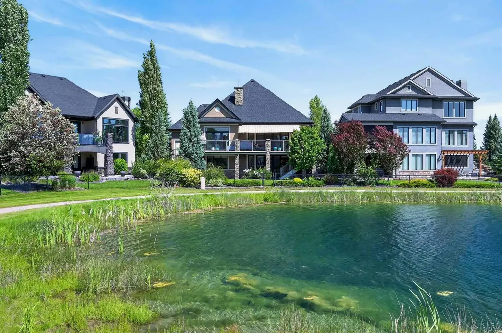 90 Waters Edge Drive Heritage Pointe AB T1S 4K4