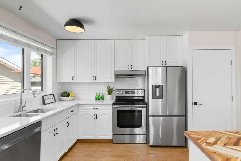 416 Allston Avenue SE Calgary AB T2H 1R7